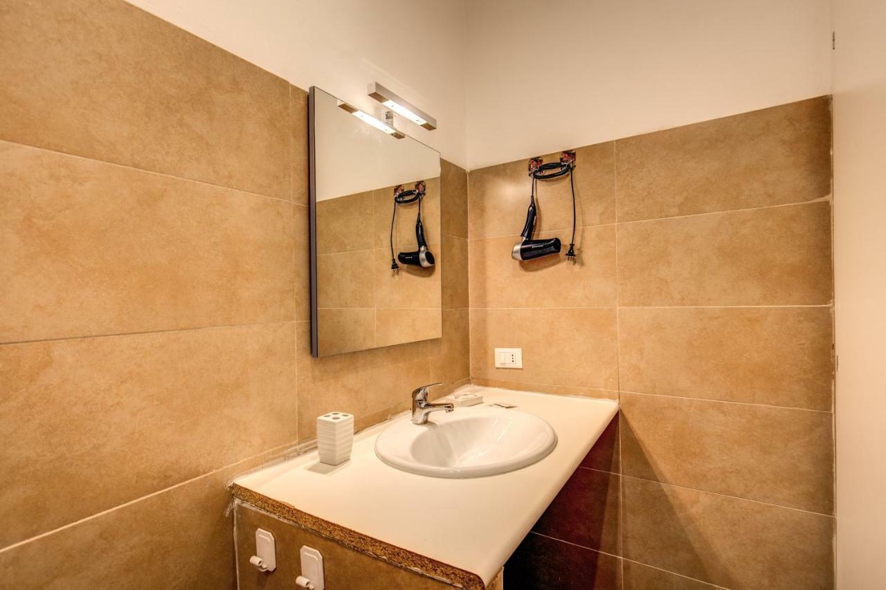 Guest House O Affittacamere La Civetta Di Trastevere B روما المظهر الخارجي الصورة